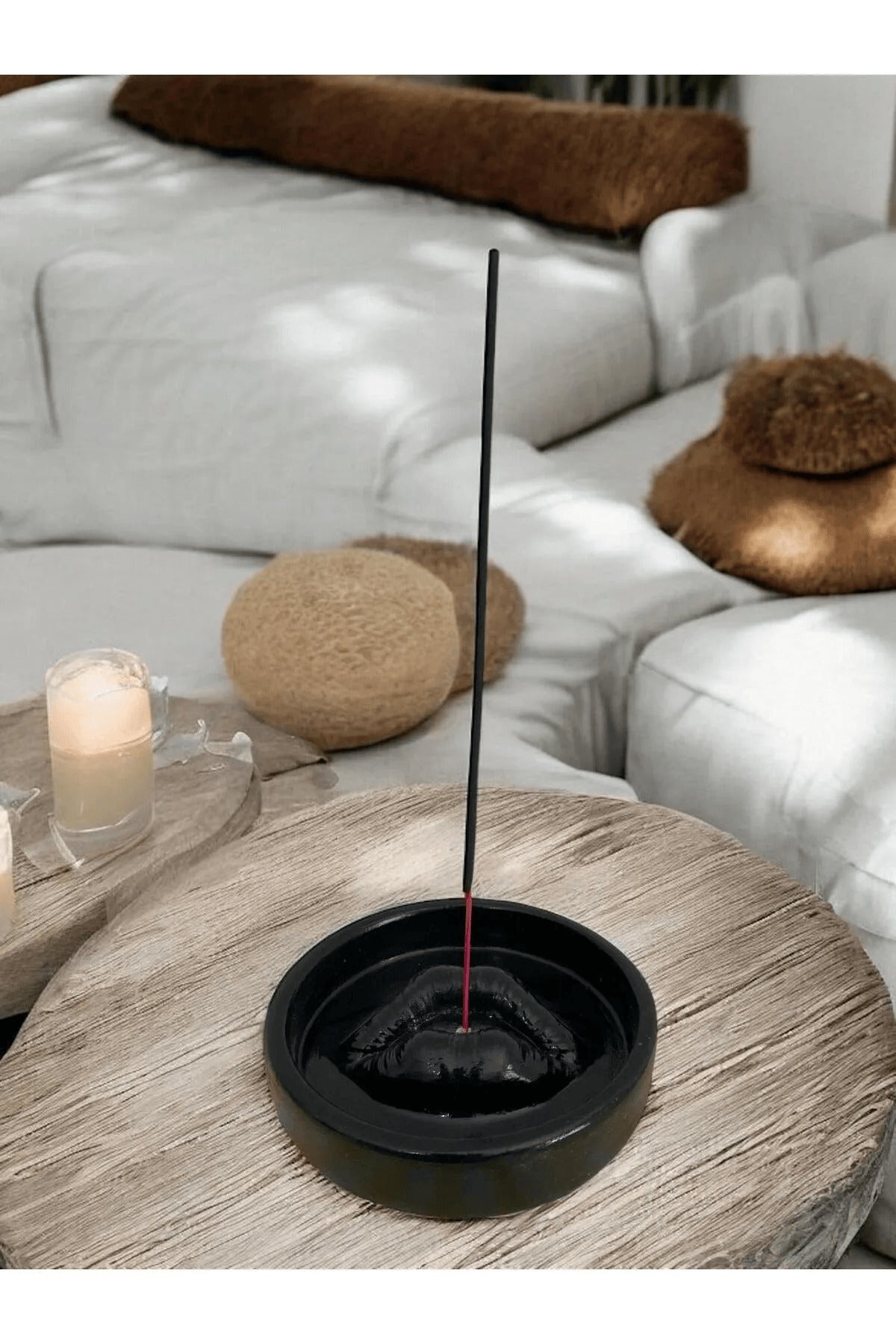 El Yapımı Beton Dudak Figürlü Modern Tütsülük 11,5 cm